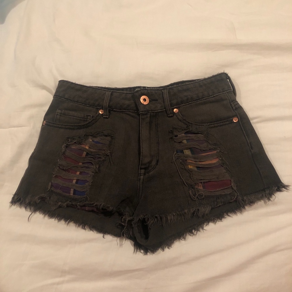 Bullhead high rise jean shorts 3